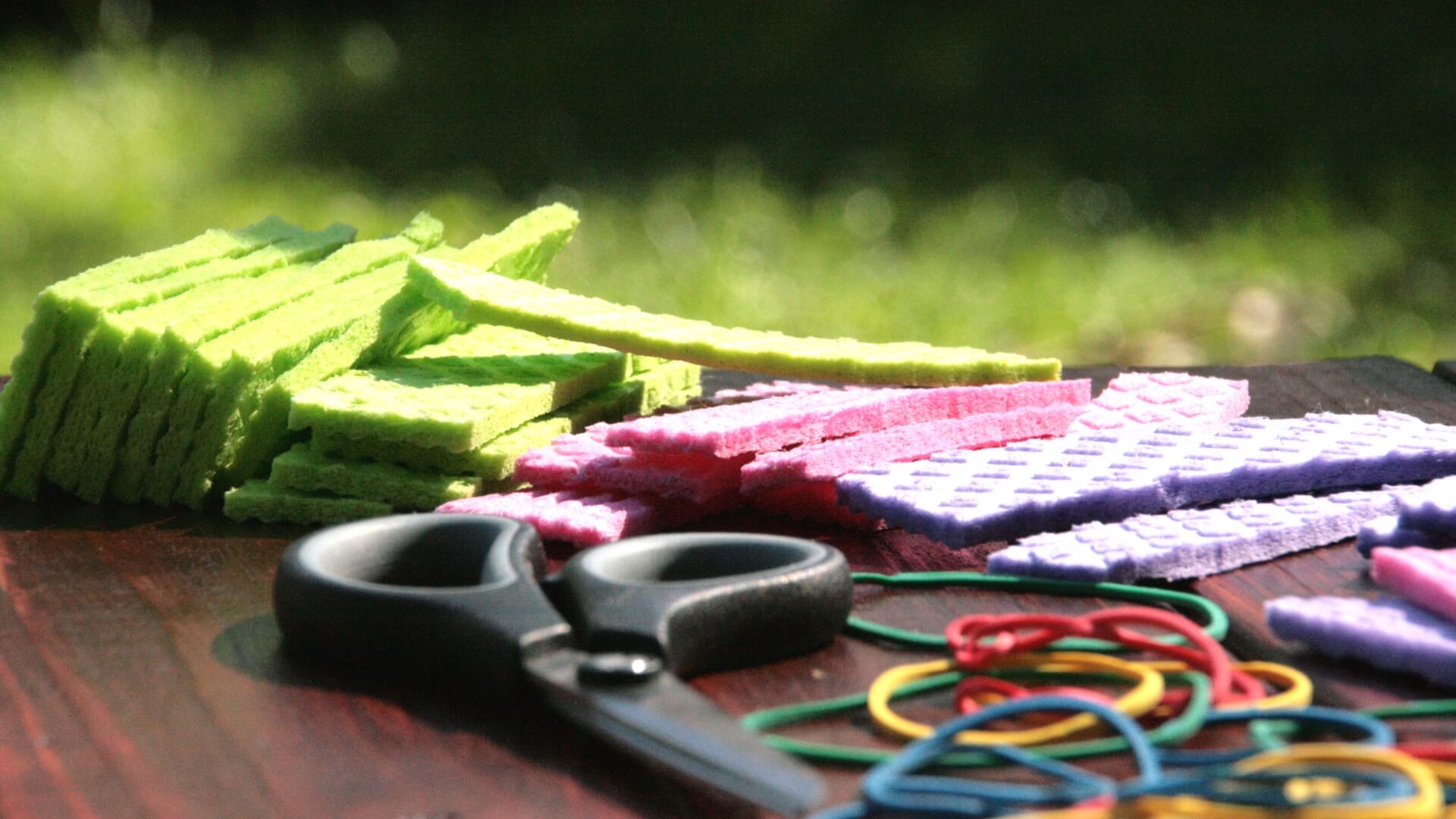 Wasserbomben aus Schwammtücher