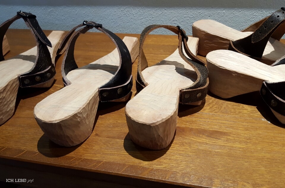 Holzschuhe im Mittelalter