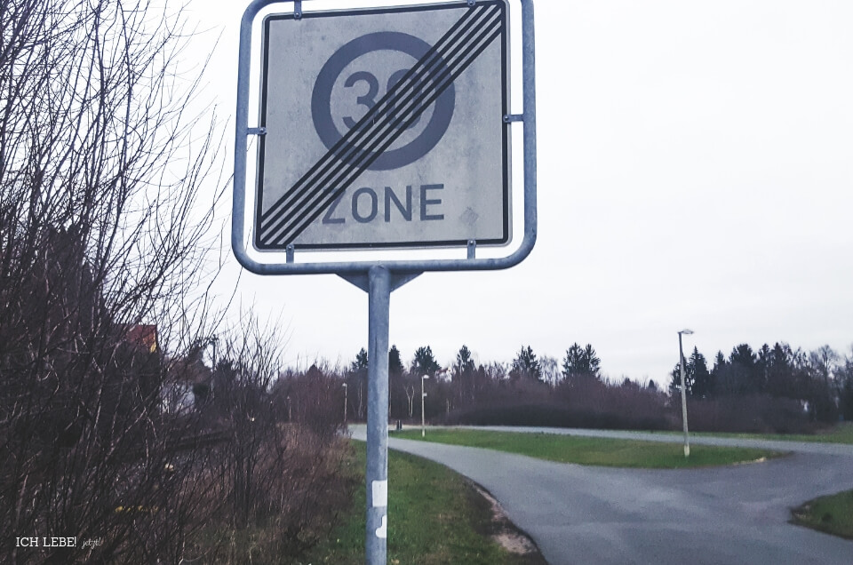 Straßenschild Ende der Dreißigerzone